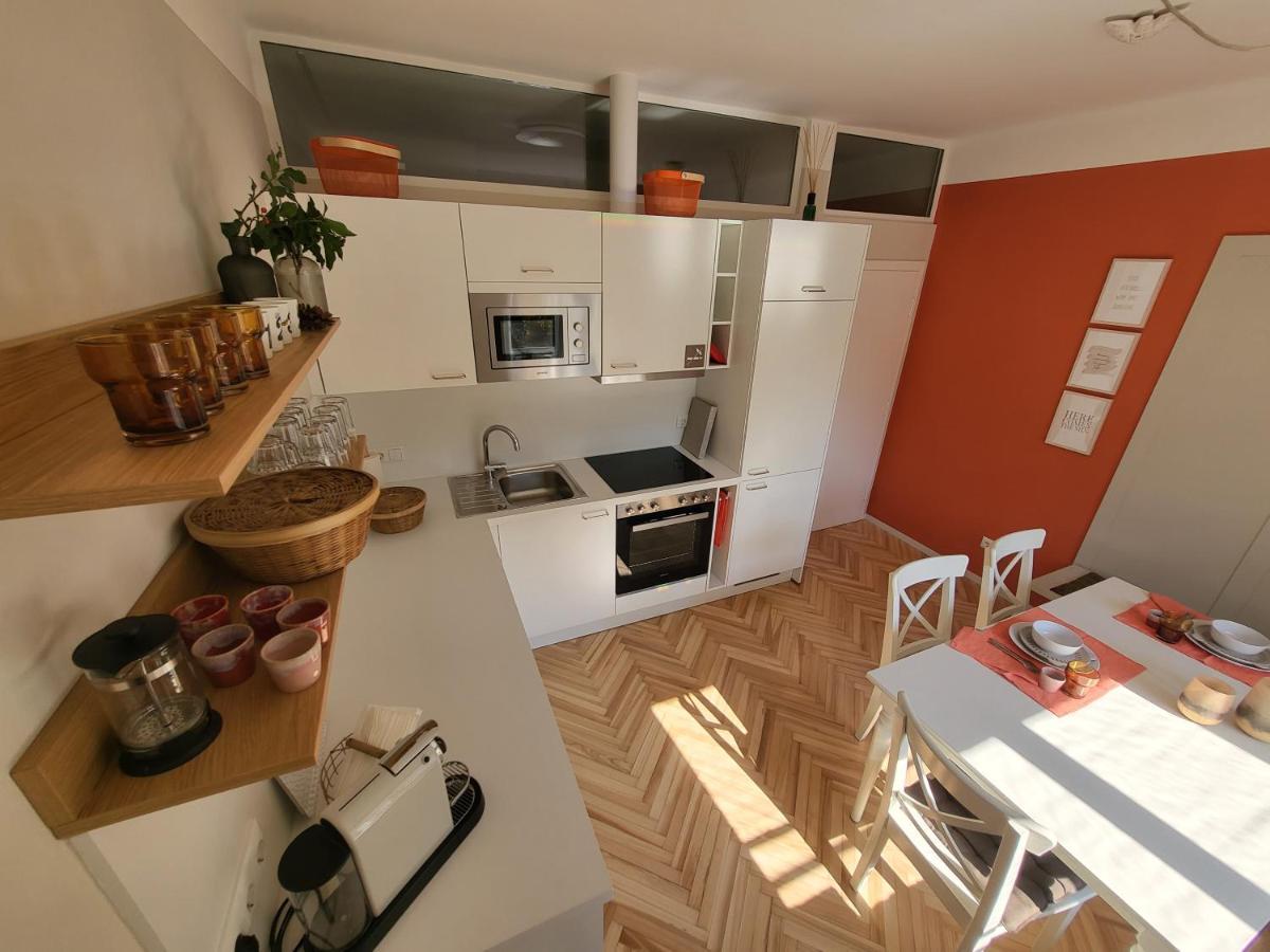 Orange Flat By Grazrentals Highest Standard & Free Parking Kültér fotó